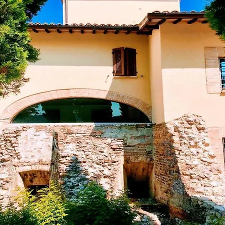 Spoleto Luxury Mill House, Spoleto Centre 10 Mins Villa